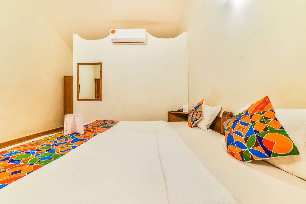 Fabhotel Yoyo Cottage With Pool - Nr Chapora Fort Vagator Bagian luar foto