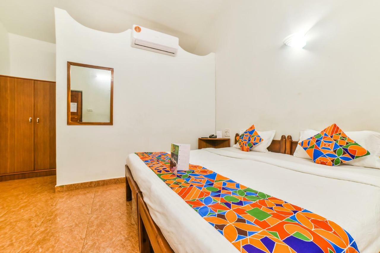 Fabhotel Yoyo Cottage With Pool - Nr Chapora Fort Vagator Bagian luar foto